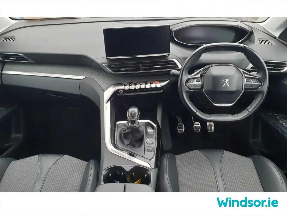 Peugeot 5008 MPV, Diesel, 2023, Black