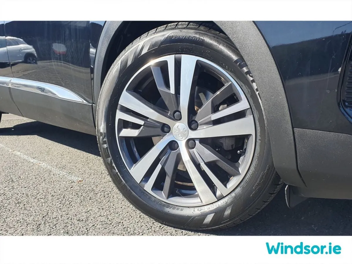 Peugeot 5008 MPV, Diesel, 2023, Black