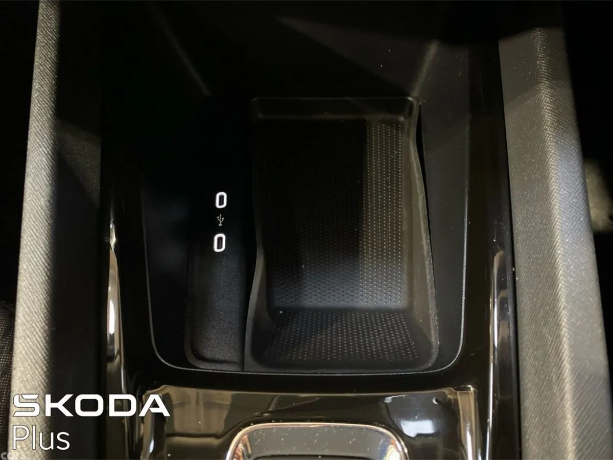 Skoda Octavia Saloon, Diesel, 2023, Black