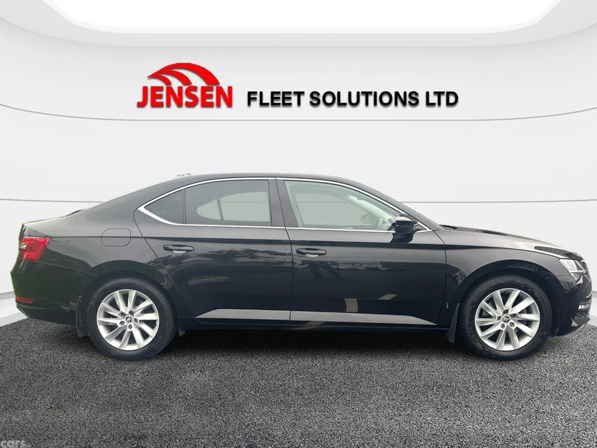 Skoda Superb Saloon, Diesel, 2023, Black