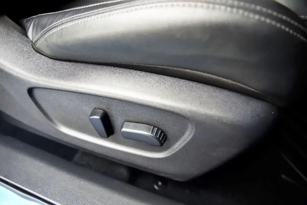 Nissan Qashqai SUV, Diesel, 2019, Grey