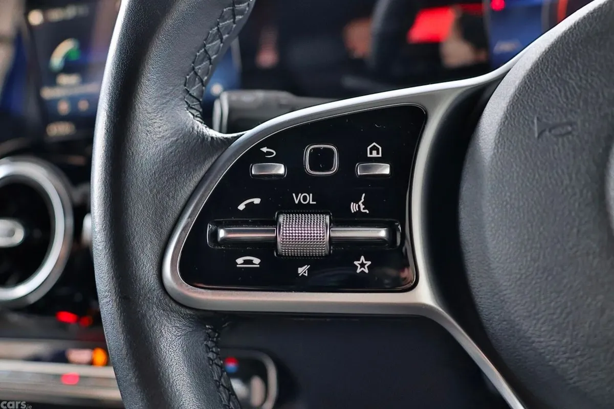 Mercedes-Benz GLB Estate, Diesel, 2020, Blue