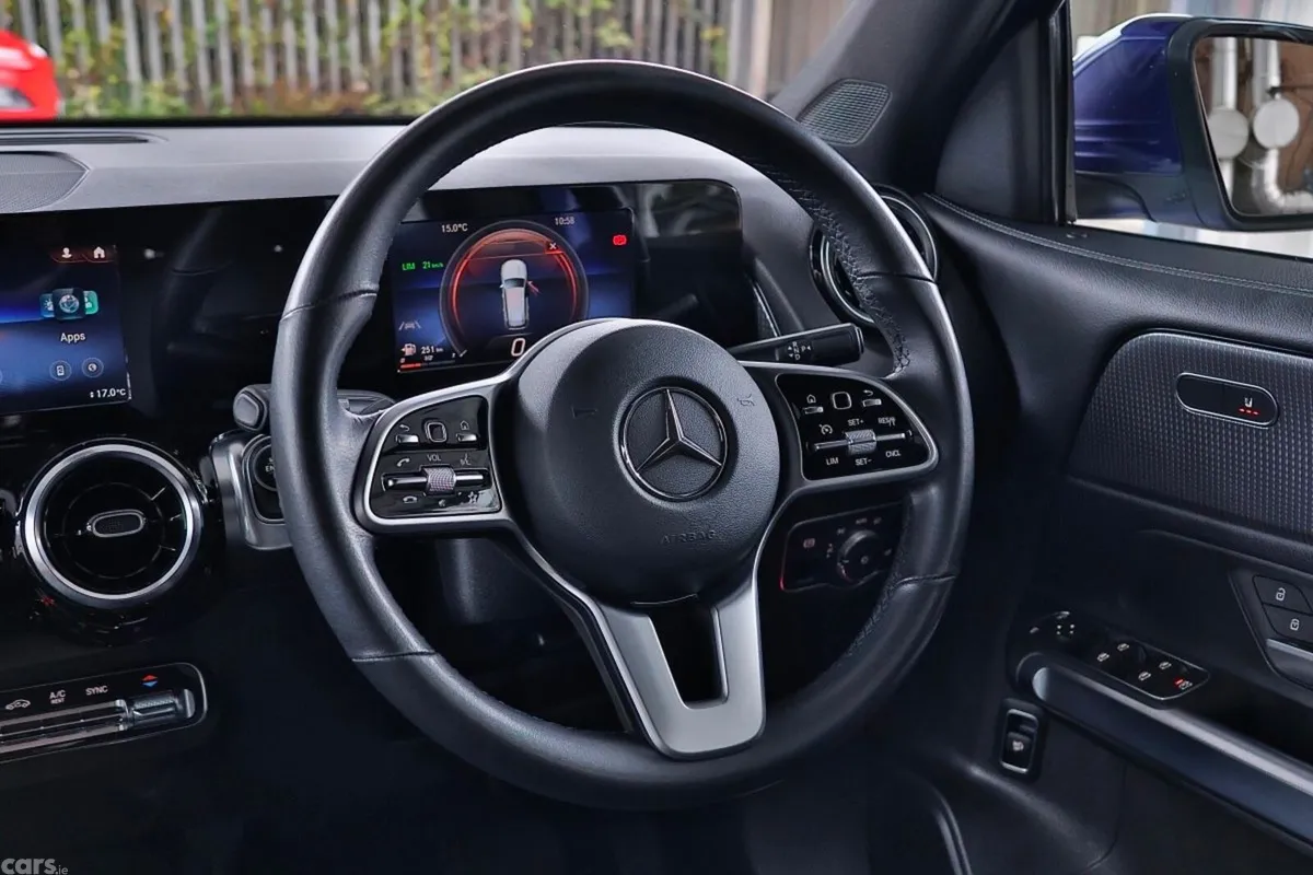 Mercedes-Benz GLB Estate, Diesel, 2020, Blue