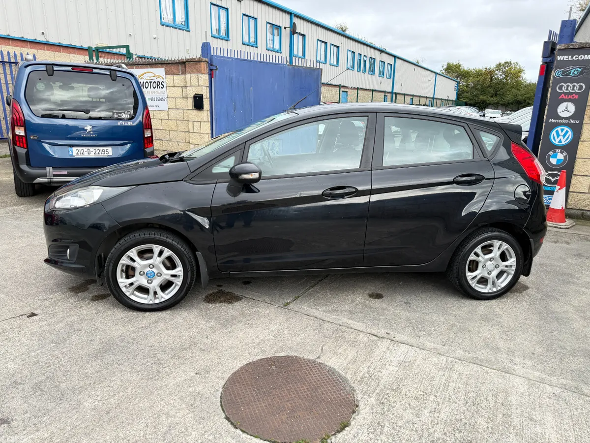 Ford Fiesta Hatchback, Petrol, 2013, Black