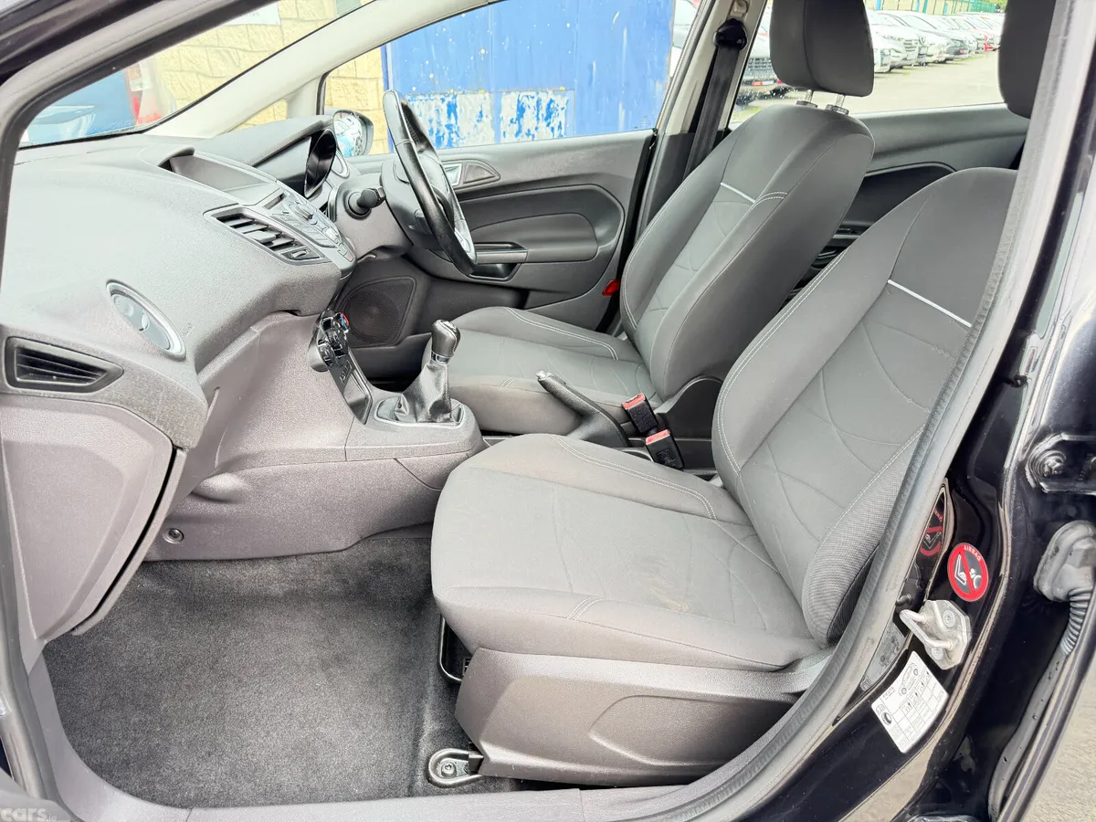 Ford Fiesta Hatchback, Petrol, 2013, Black