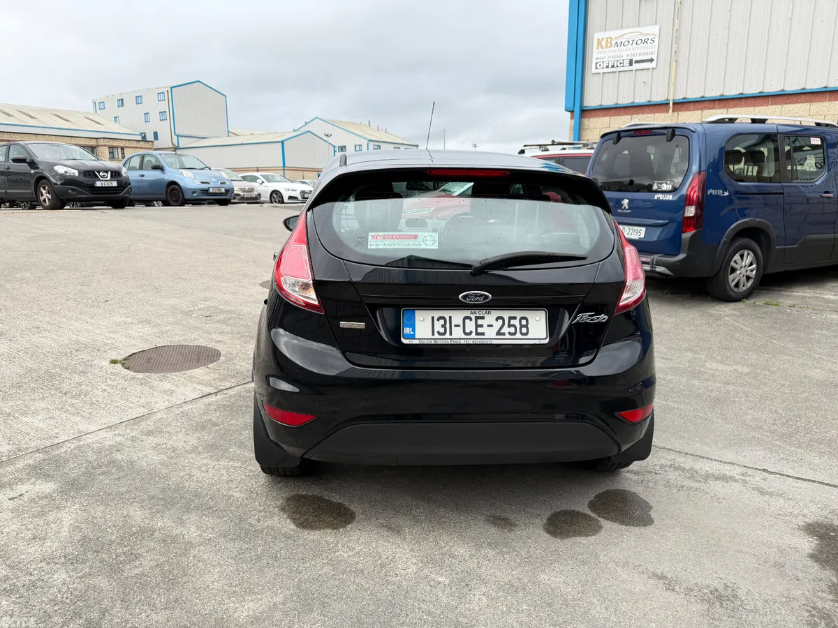 Ford Fiesta Hatchback, Petrol, 2013, Black