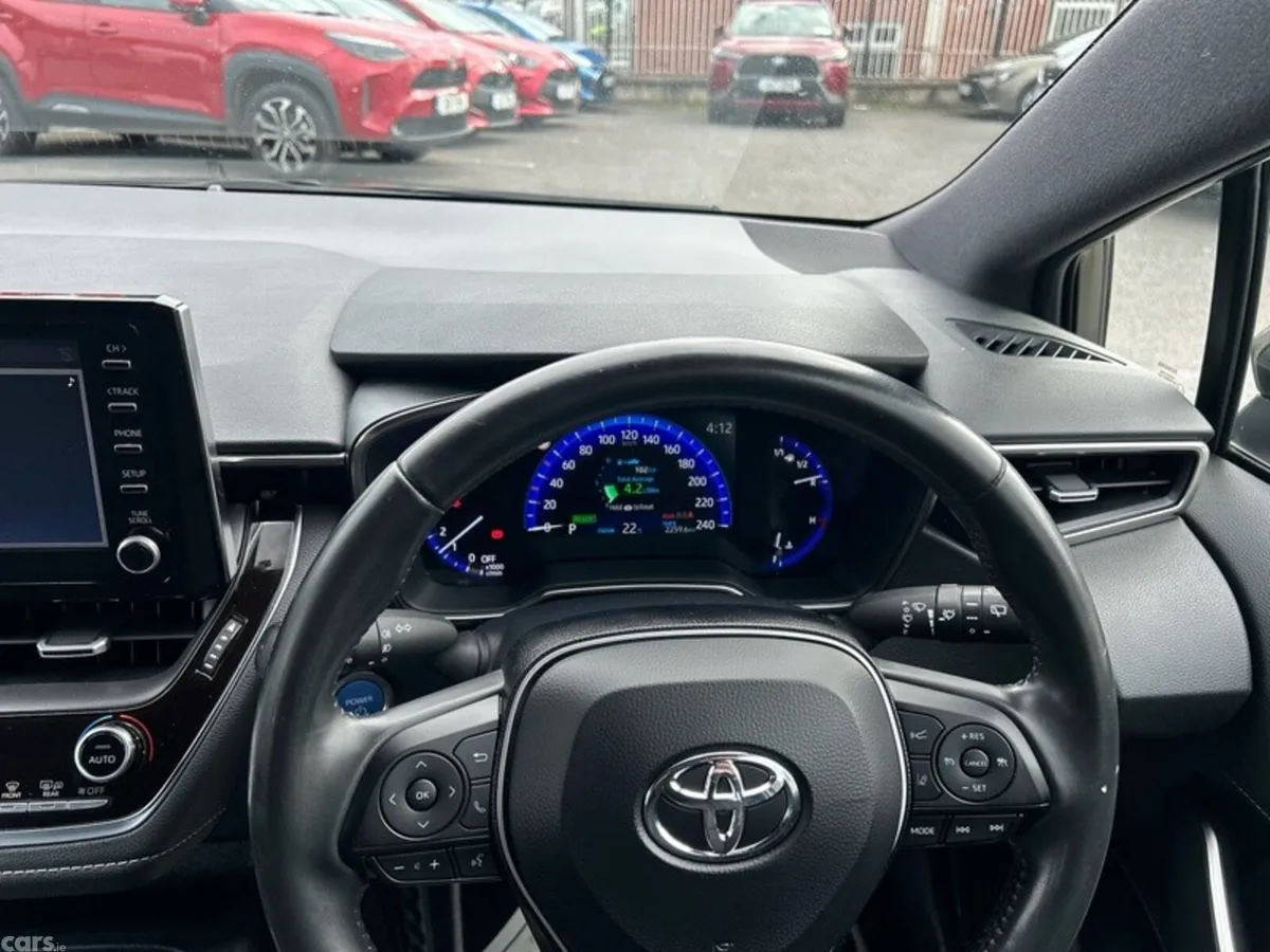 Toyota Corolla Hatchback, Petrol Hybrid, 2019, Bronze