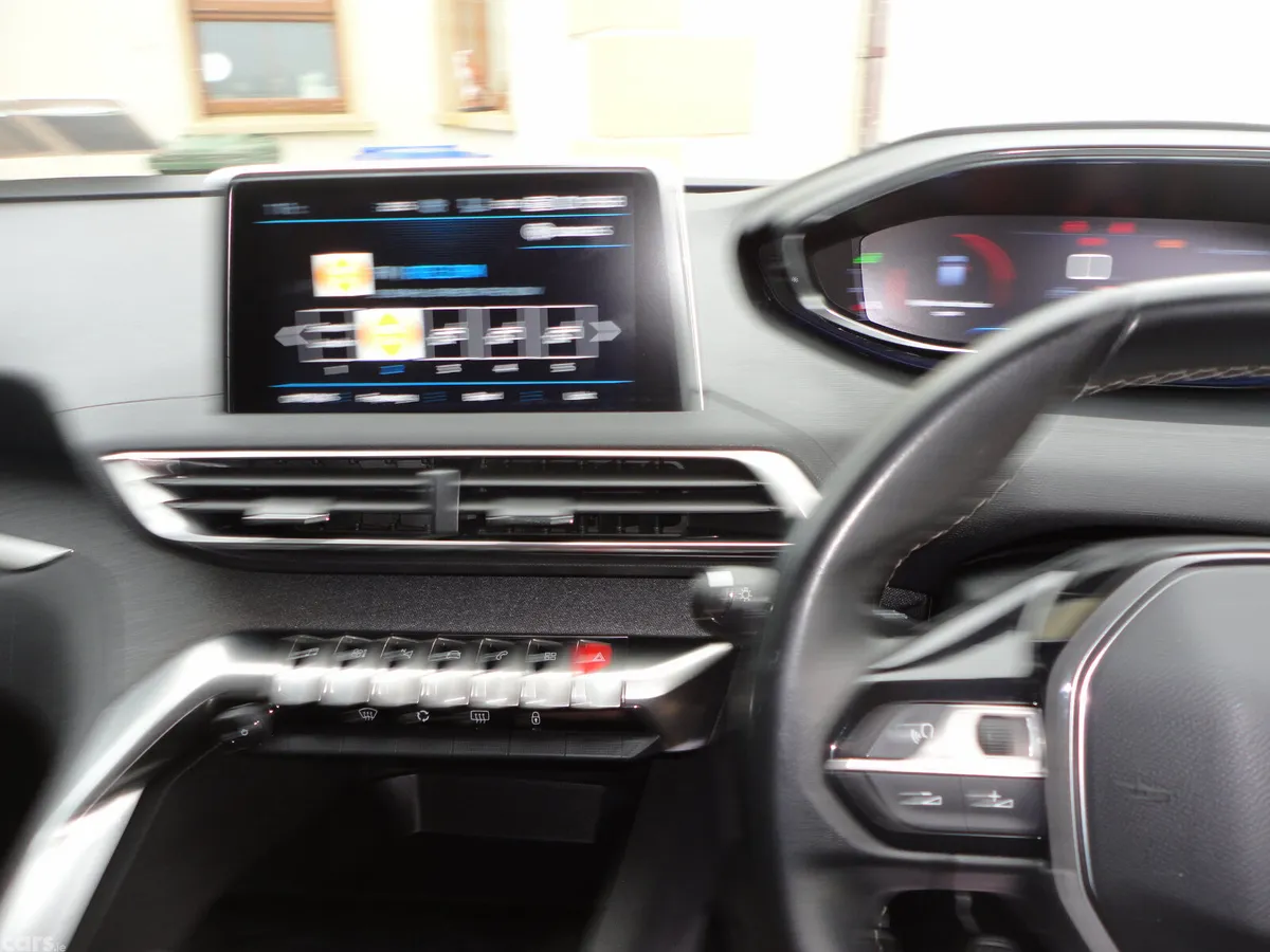 Peugeot 3008 Hatchback, Diesel, 2019, Grey