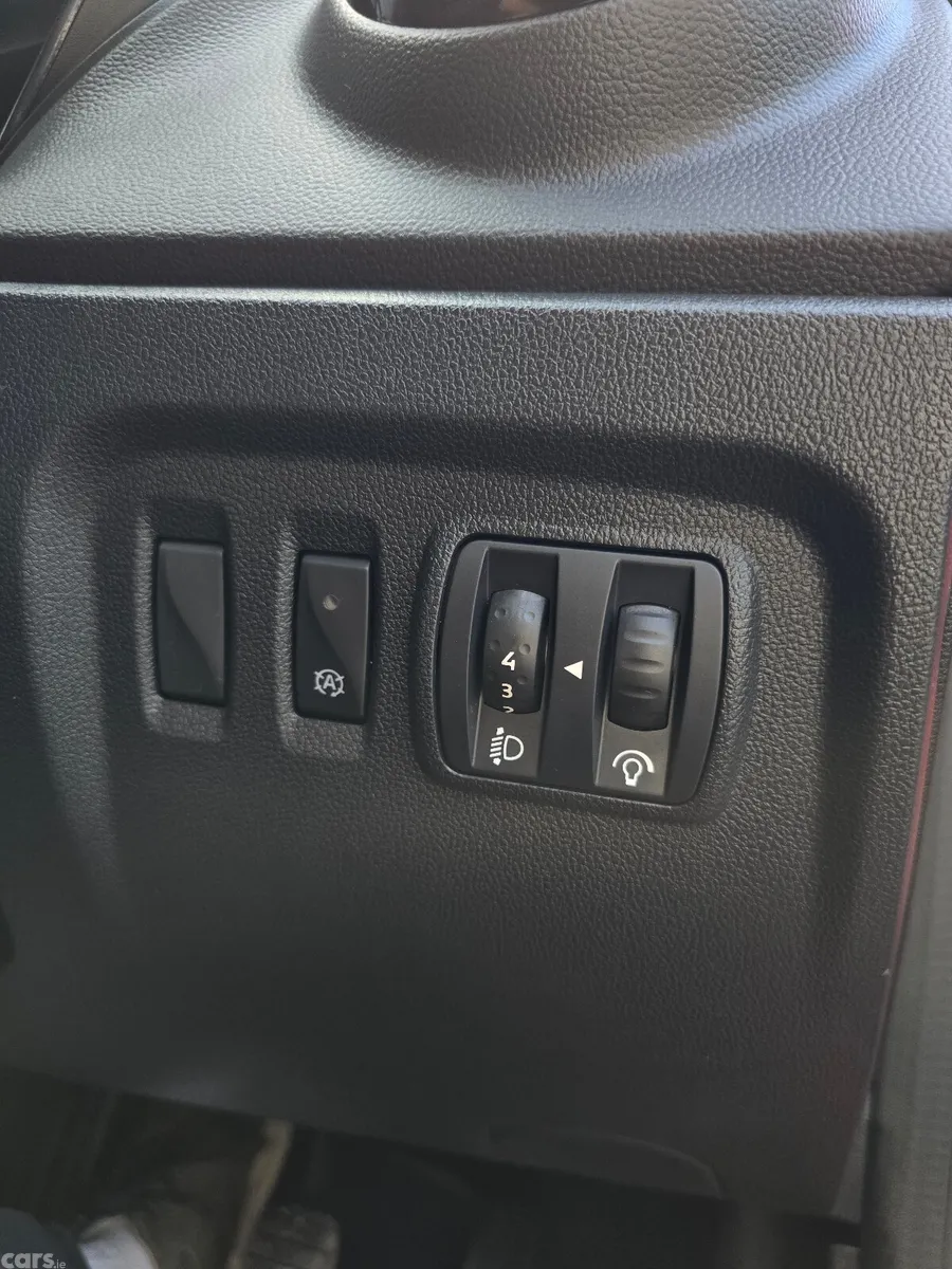 Renault Captur Hatchback, Diesel, 2019, Red