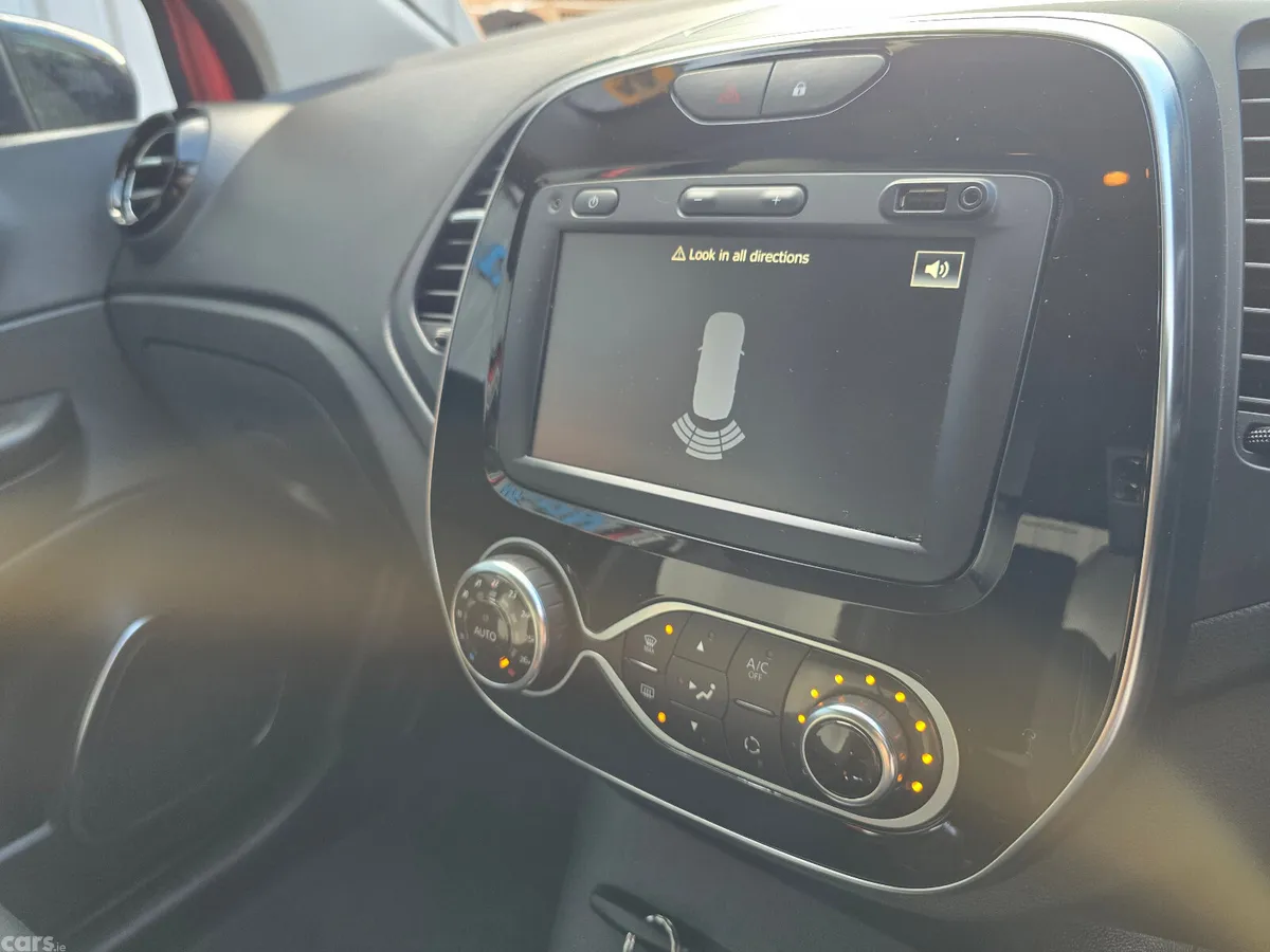 Renault Captur Hatchback, Diesel, 2019, Red