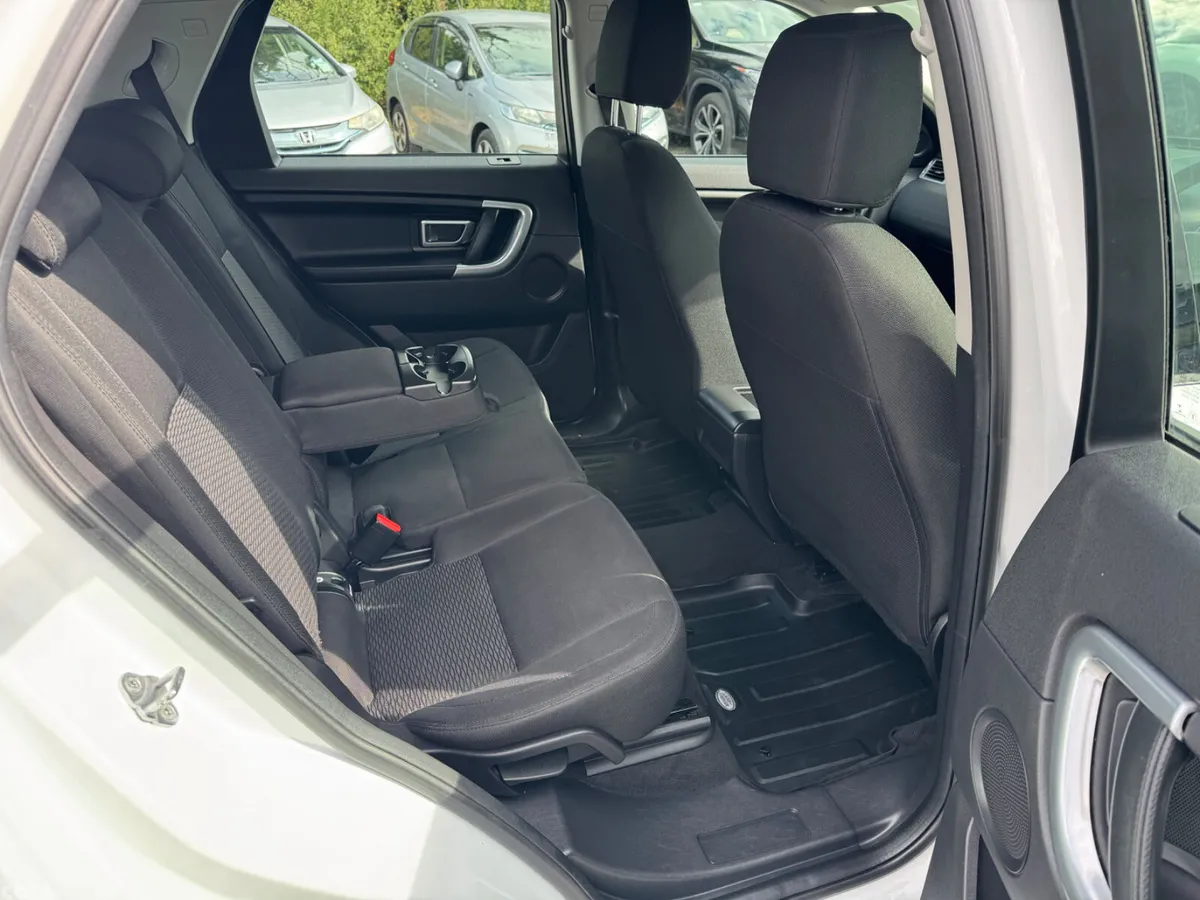 Land Rover Discovery SUV, Diesel, 2017, White