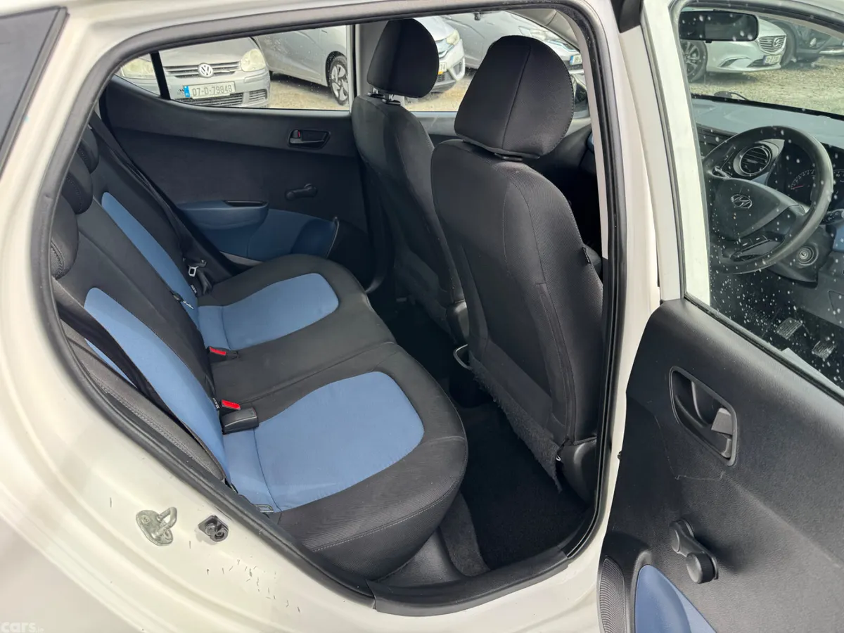 Hyundai i10 Hatchback, Petrol, 2017, White