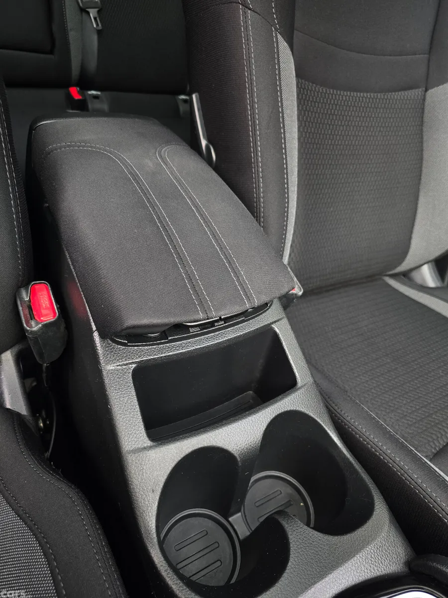 Nissan Qashqai MPV, Diesel, 2019, Red