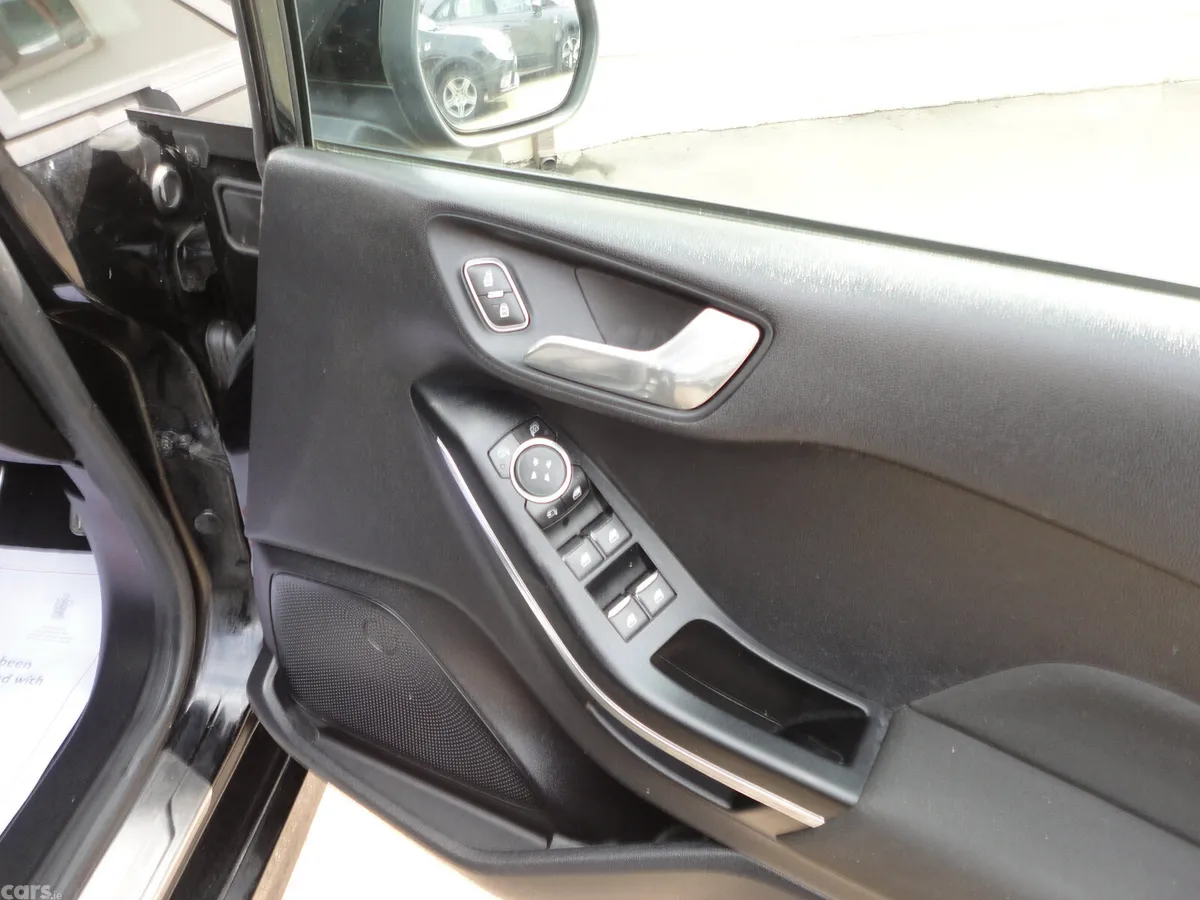 Ford Fiesta Hatchback, Diesel, 2018, Black