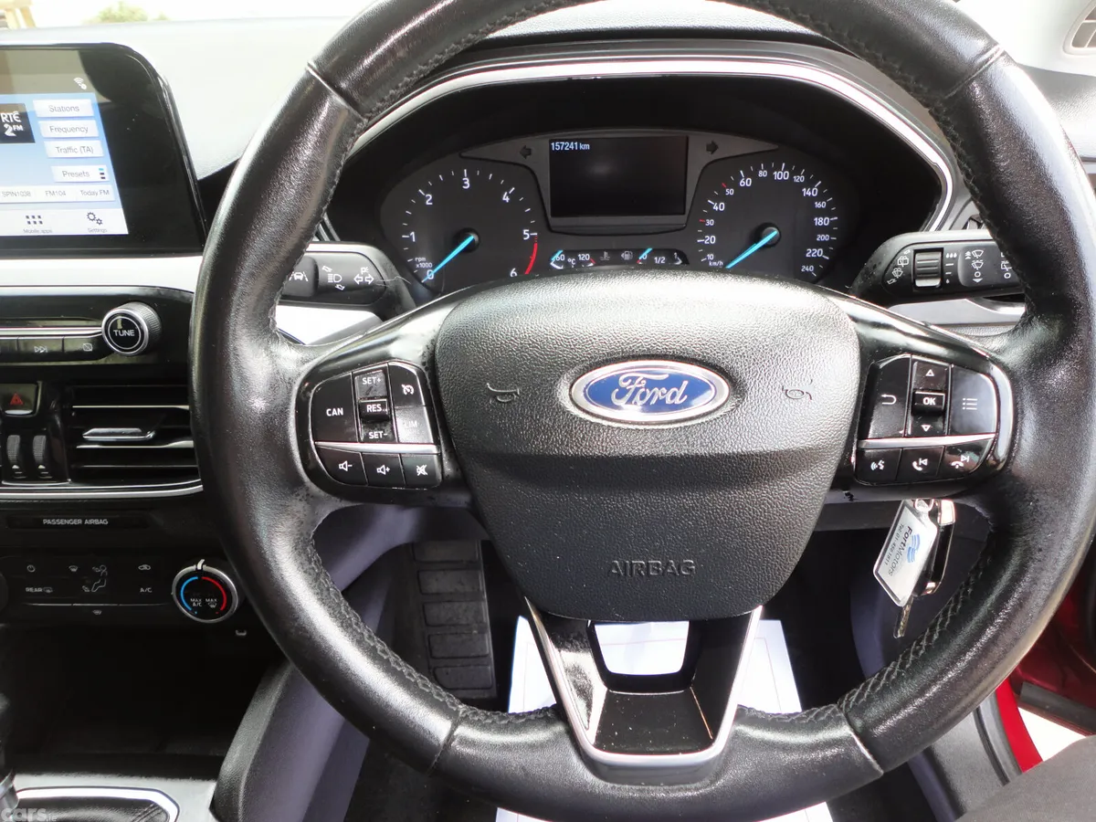 Ford Focus Hatchback, Diesel, 2020, Red