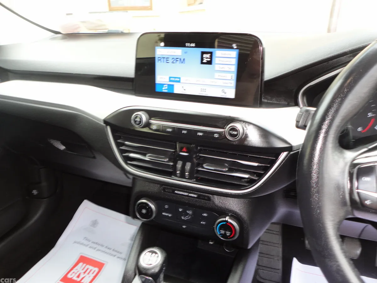 Ford Focus Hatchback, Diesel, 2020, Red