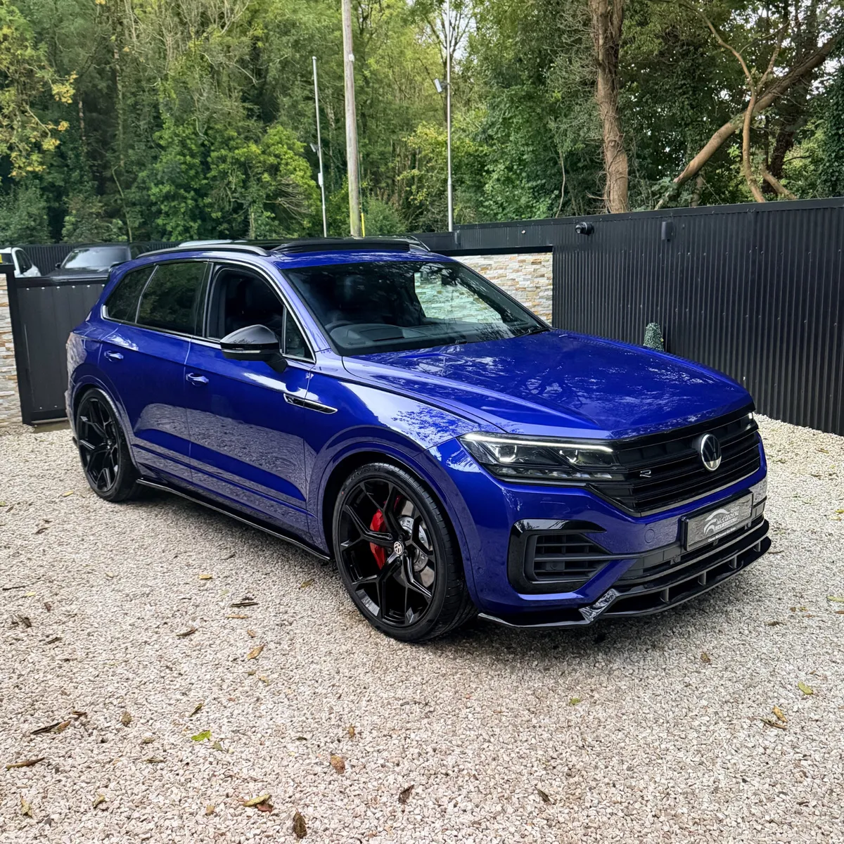 Volkswagen Touareg SUV, Petrol Plug-in Hybrid, 2023, Blue