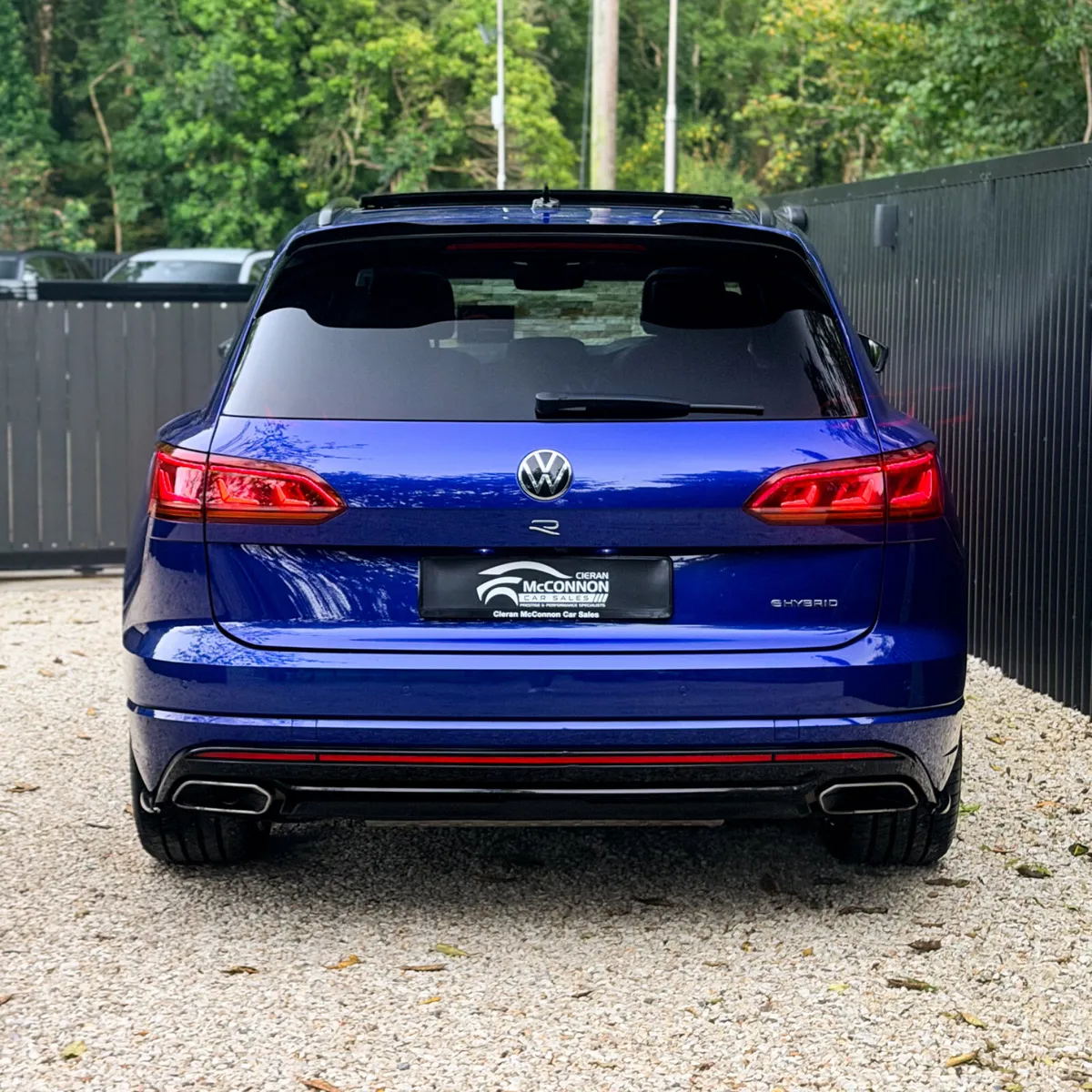 Volkswagen Touareg SUV, Petrol Plug-in Hybrid, 2023, Blue