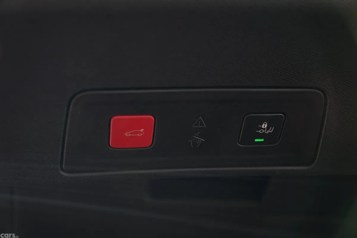 Peugeot 508 Saloon, Diesel, 2019, Red