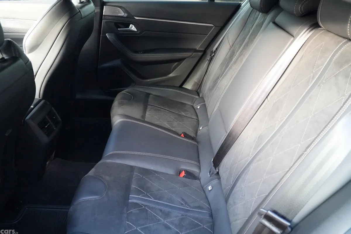Peugeot 508 Saloon, Diesel, 2019, Red
