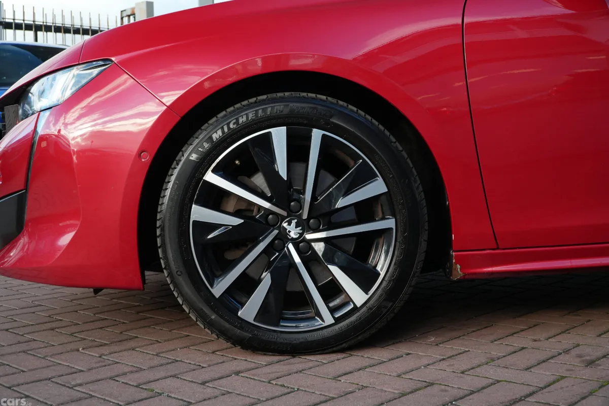 Peugeot 508 Saloon, Diesel, 2019, Red