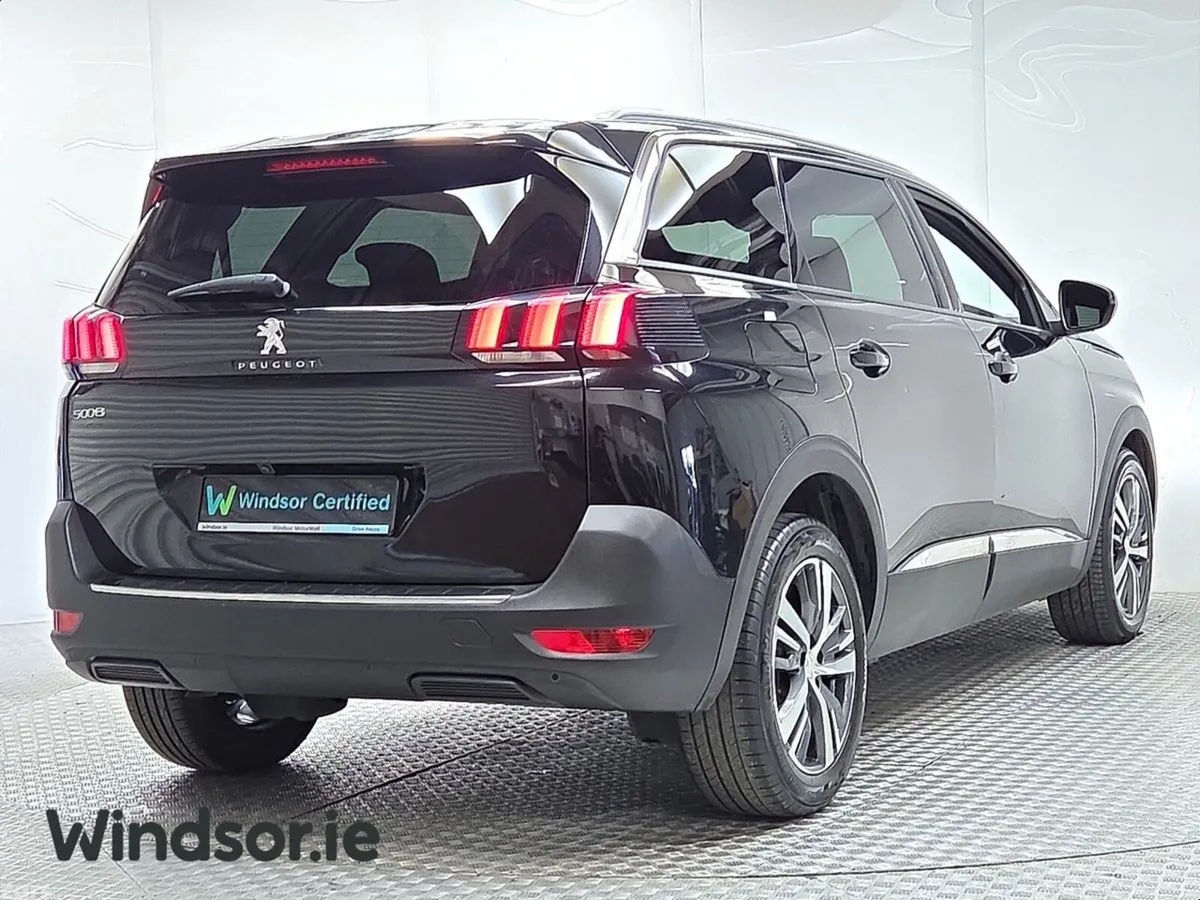 Peugeot 5008 MPV, Diesel, 2024, Black