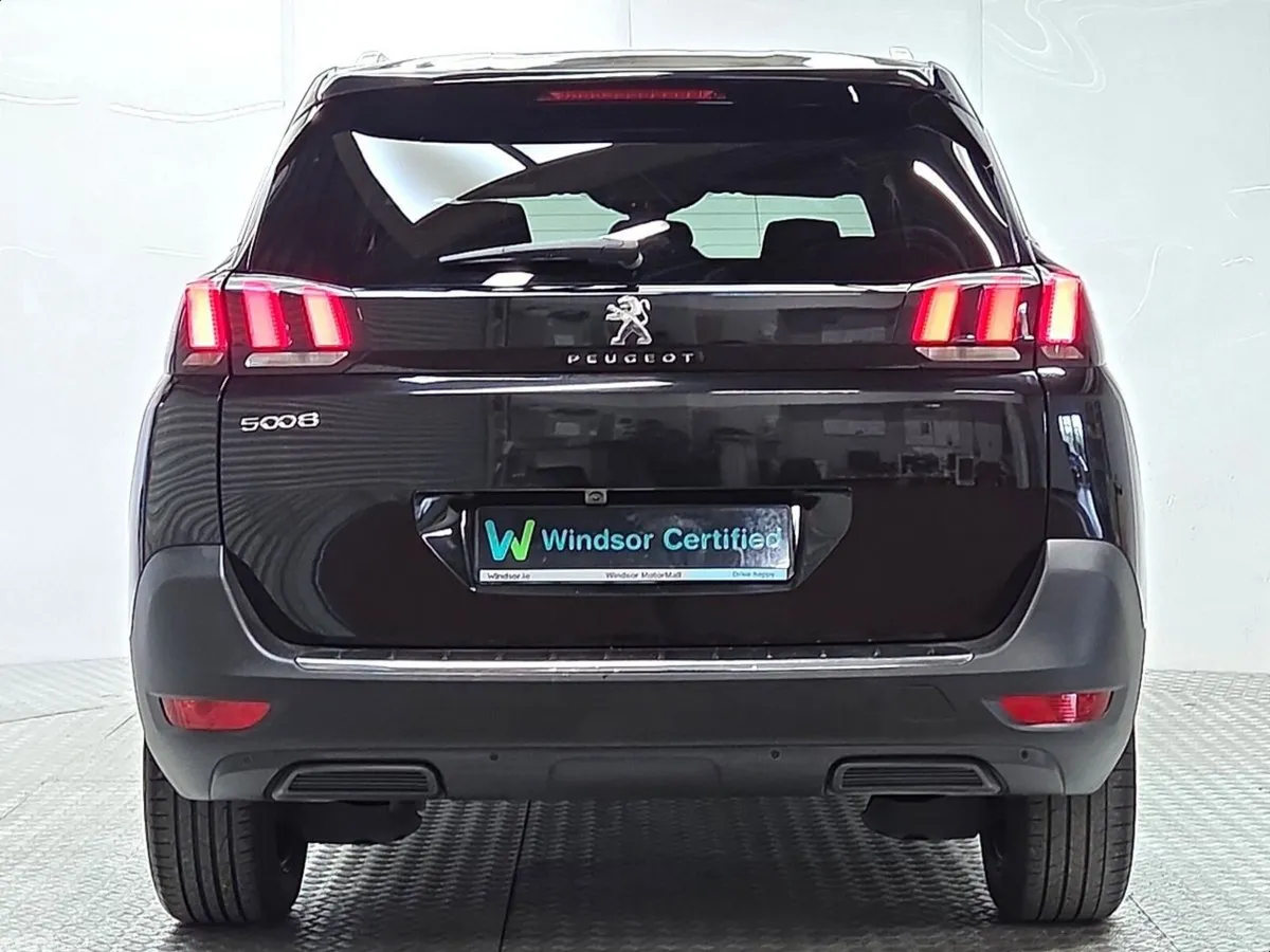 Peugeot 5008 MPV, Diesel, 2024, Black