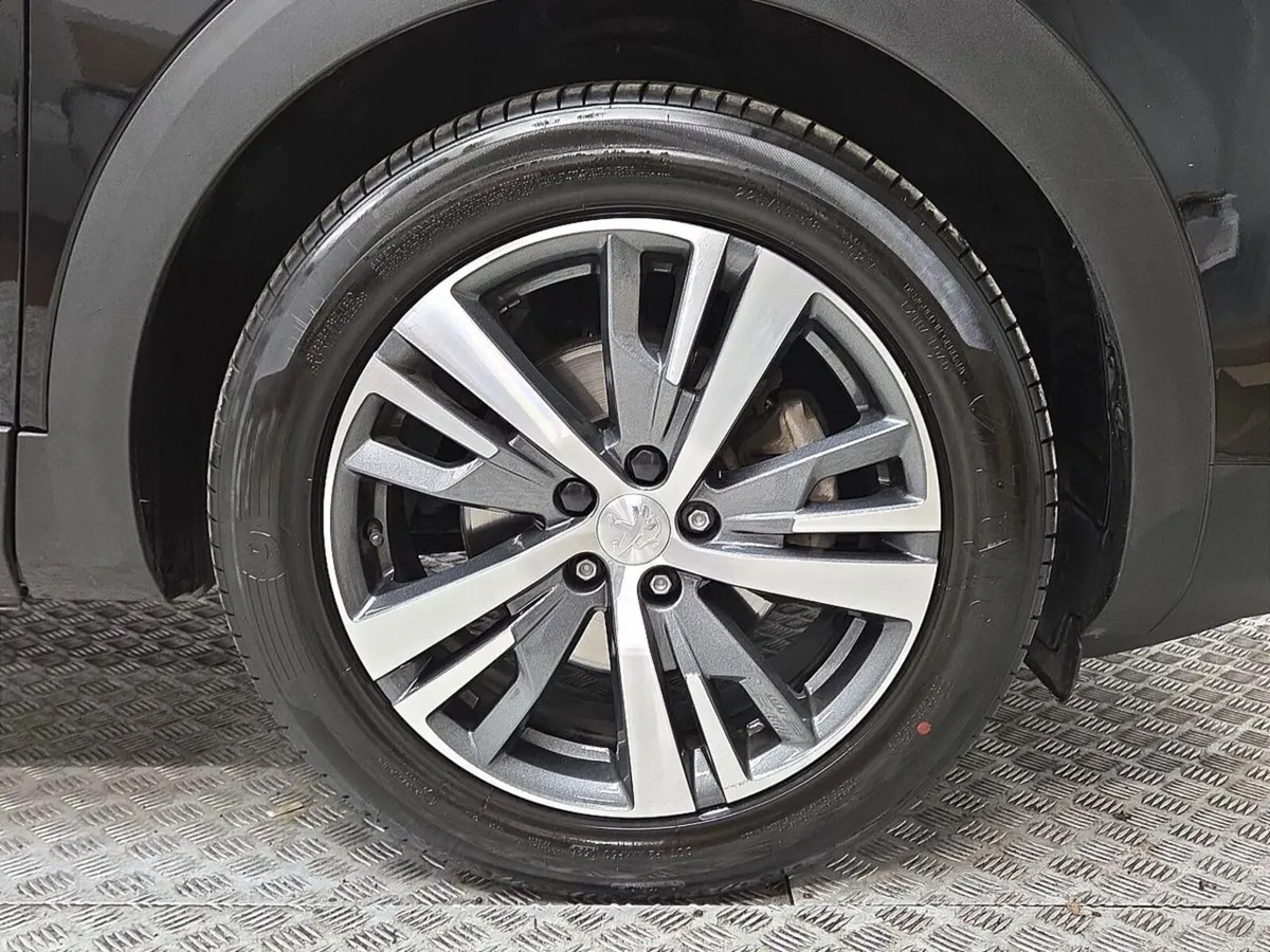 Peugeot 5008 MPV, Diesel, 2024, Black