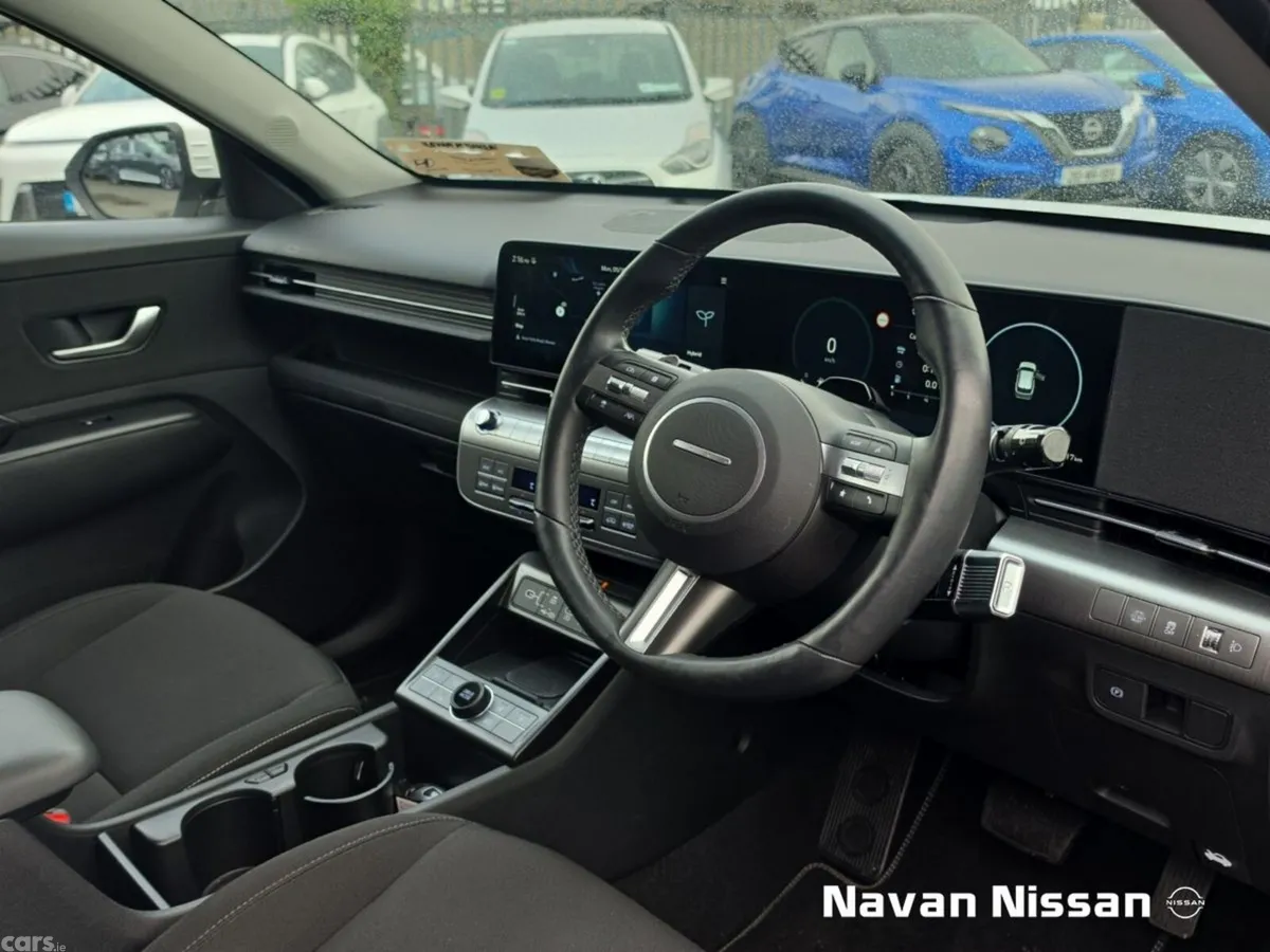 Hyundai KONA MPV, Petrol Hybrid, 2024, White
