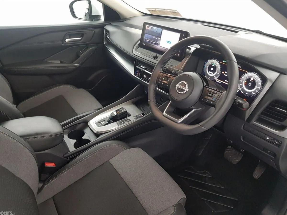Nissan Qashqai MPV, Petrol Hybrid, 2026, White