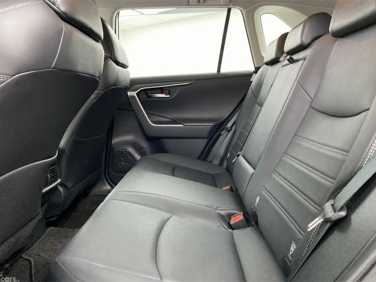 Toyota RAV4 SUV, Petrol Hybrid, 2021, White