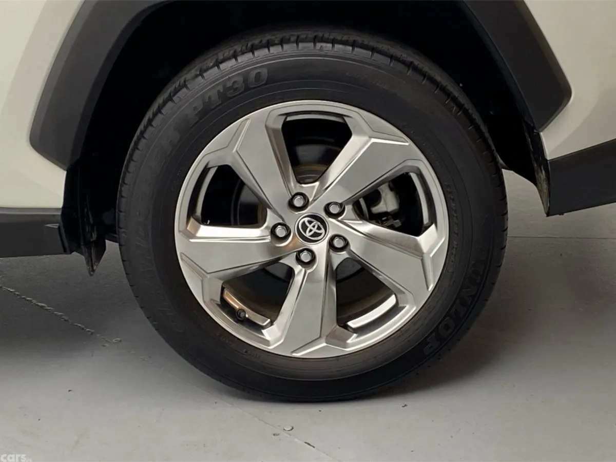 Toyota RAV4 SUV, Petrol Hybrid, 2021, White