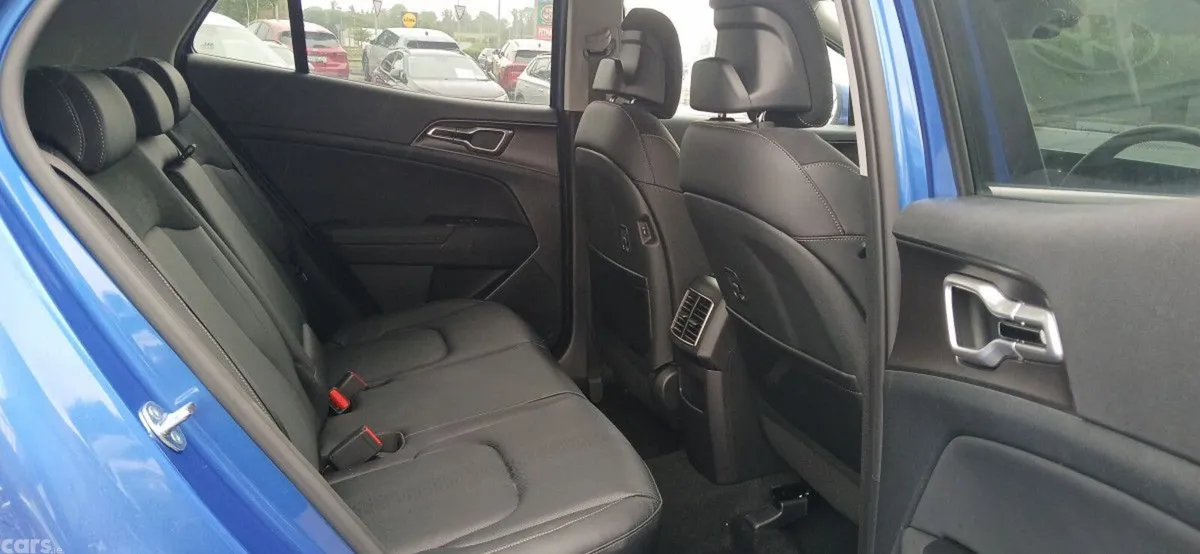 Kia Sportage SUV, Diesel Hybrid, 2026, Blue