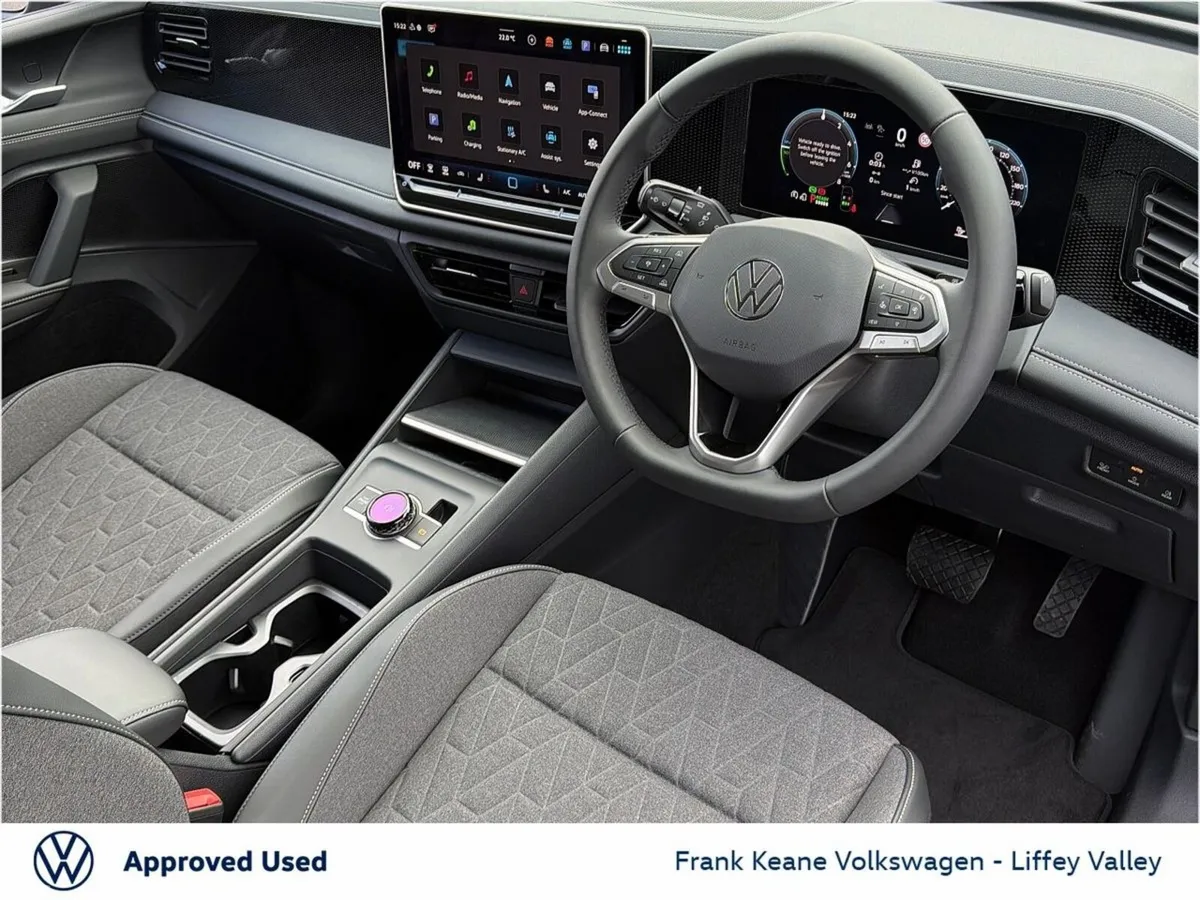 Volkswagen Tiguan SUV, Petrol Plug-in Hybrid, 2026, Silver