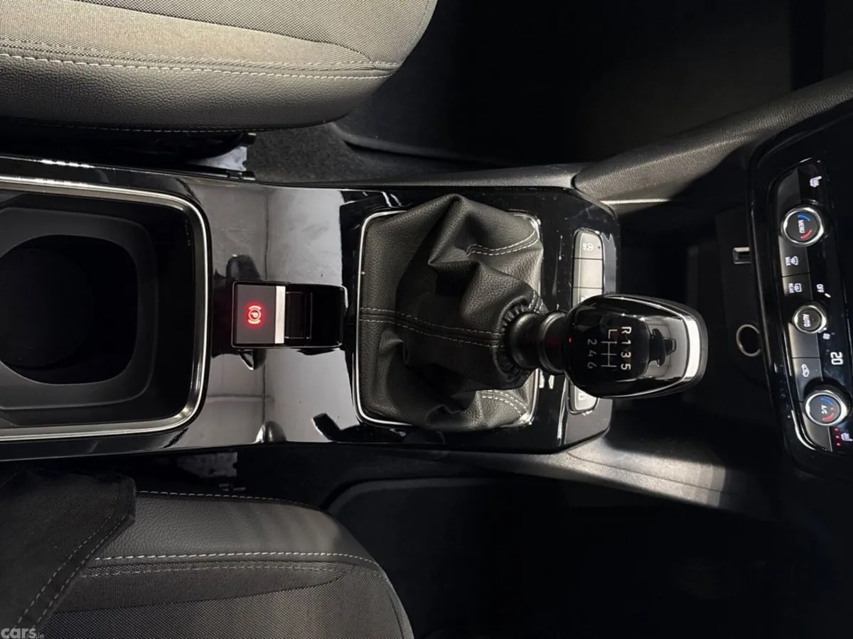 Opel Mokka SUV, Petrol, 2023, Red