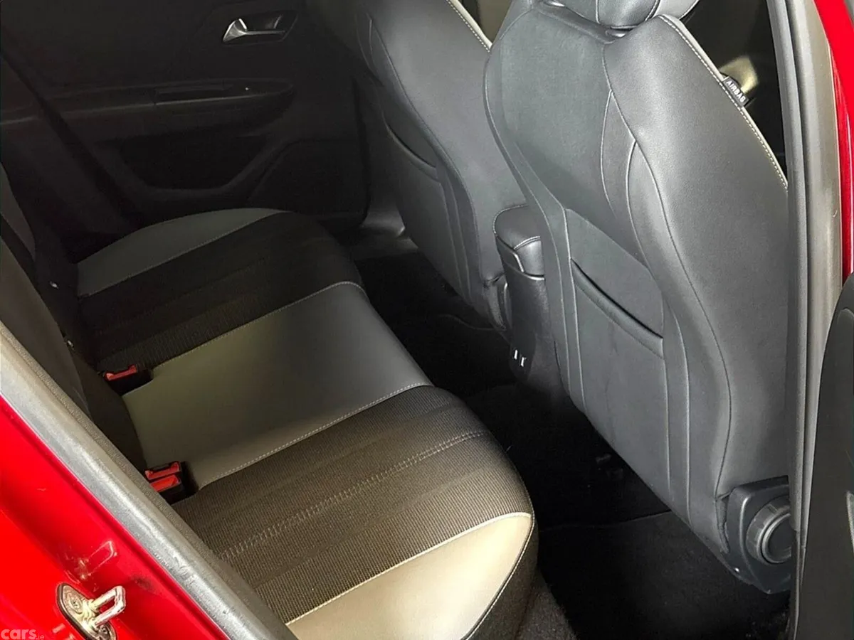 Opel Mokka SUV, Petrol, 2023, Red