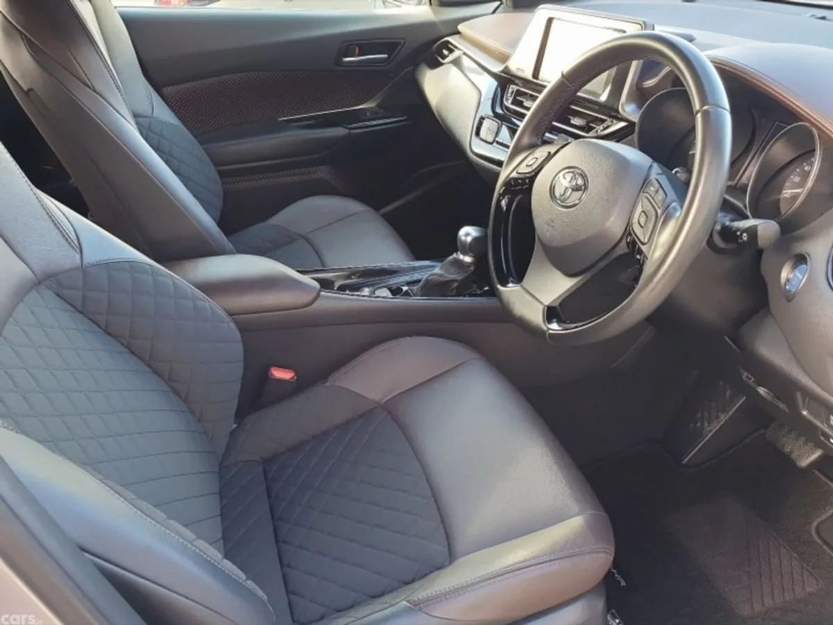 Toyota C-HR SUV, Petrol, 2018, Silver