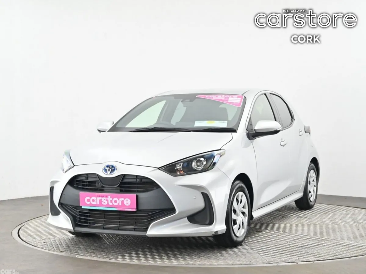 Toyota Yaris Hatchback, Petrol Hybrid, 2021, Silver