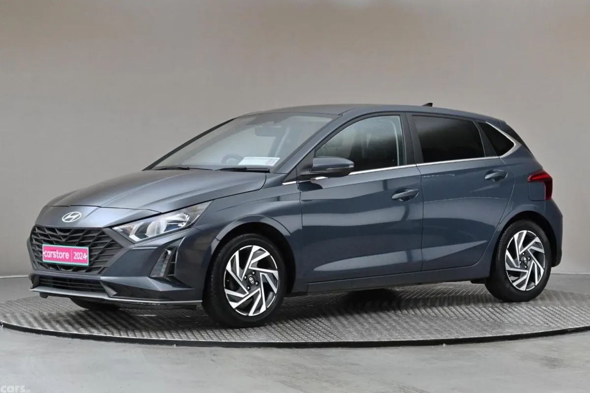 Hyundai i20 Hatchback, Petrol, 2024, Grey