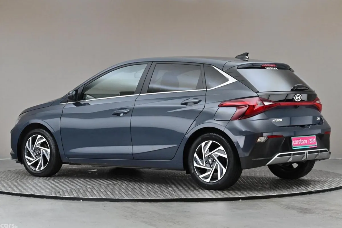Hyundai i20 Hatchback, Petrol, 2024, Grey