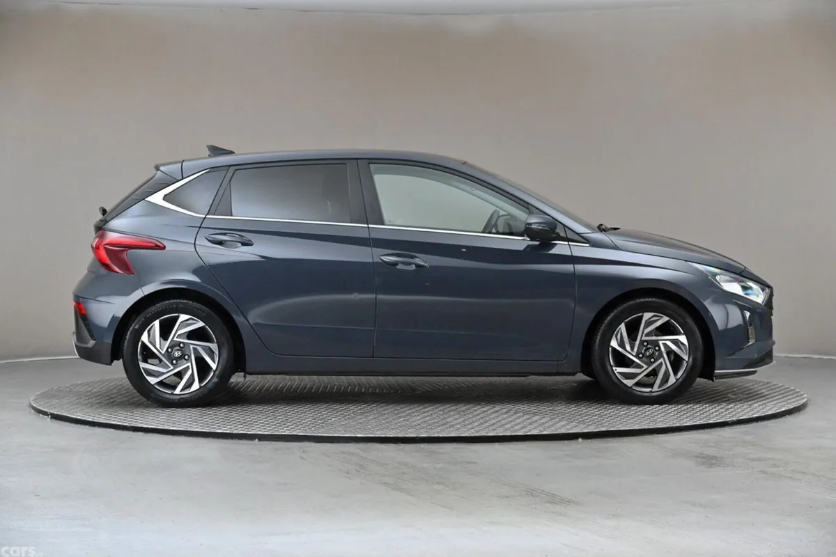Hyundai i20 Hatchback, Petrol, 2024, Grey