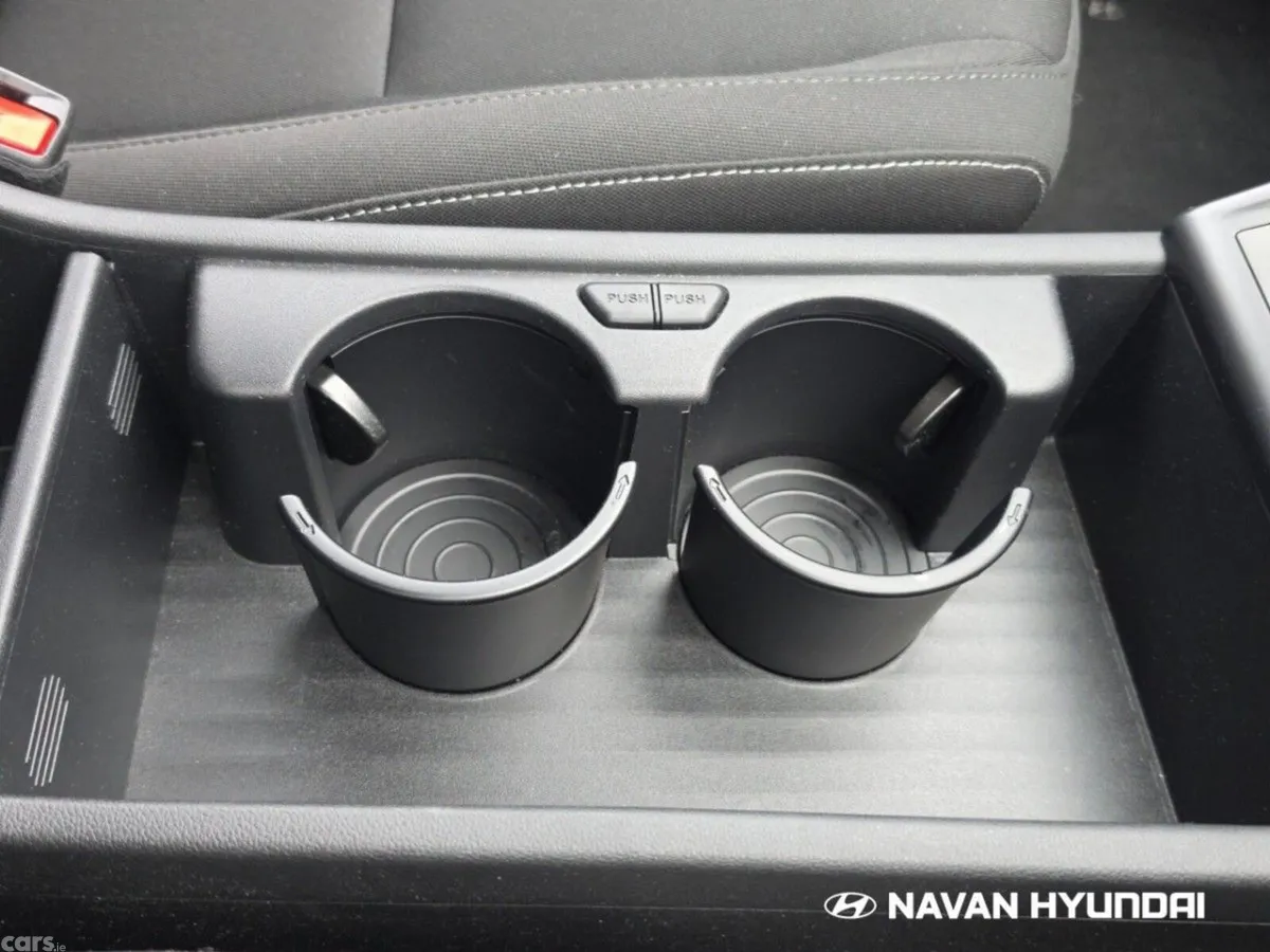 Hyundai KONA MPV, Petrol Hybrid, 2024, White