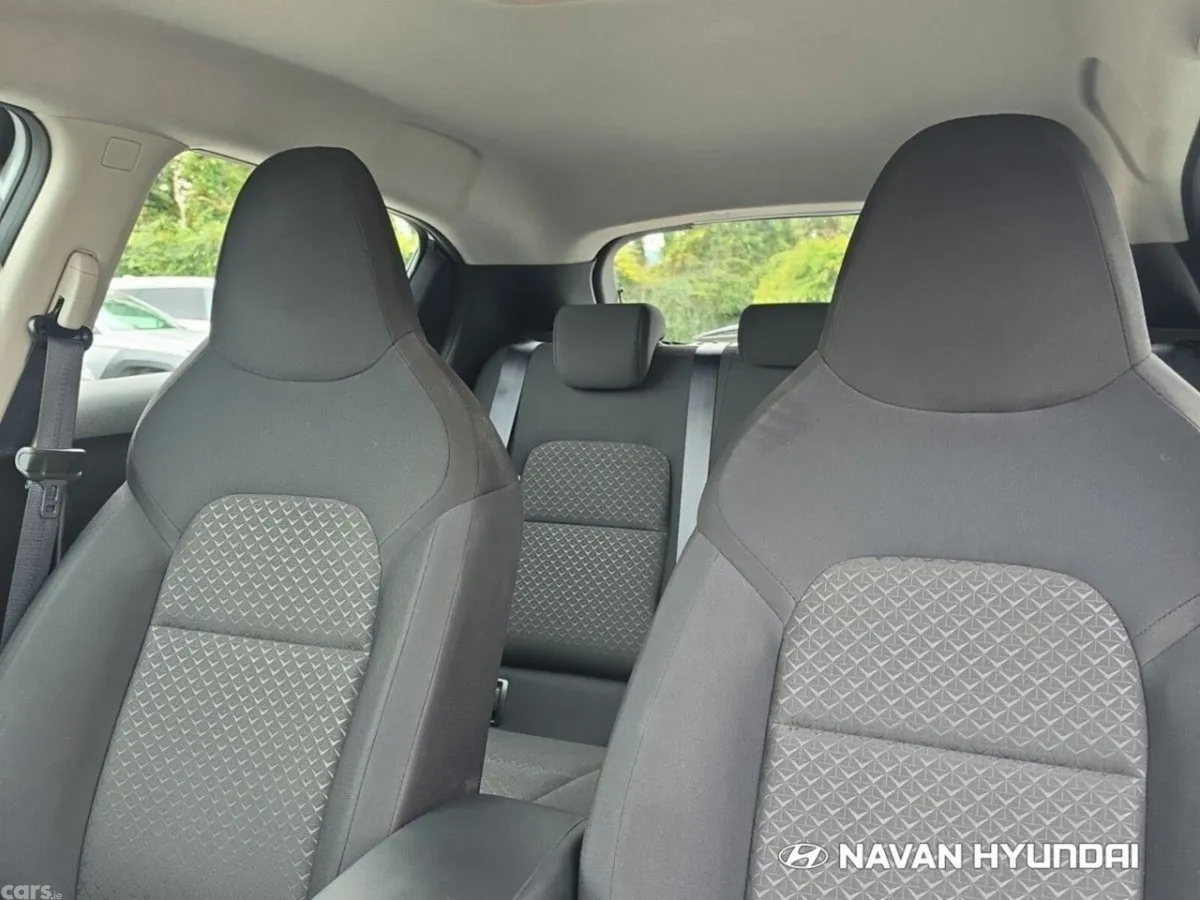 Nissan Juke SUV, Petrol Hybrid, 2026, White