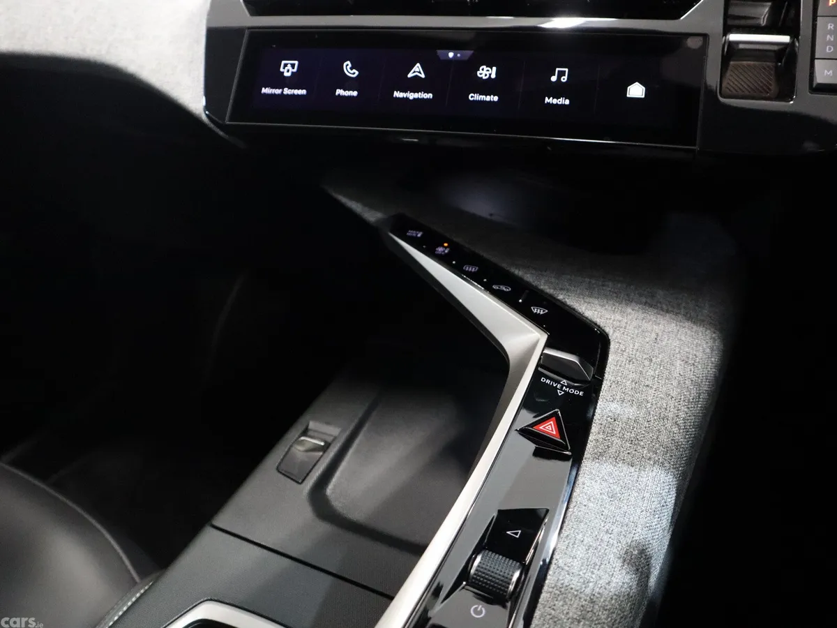 Peugeot 3008 MPV, Petrol Hybrid, 2025, Black