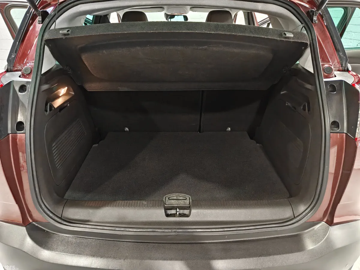 Opel Crossland X SUV, Petrol, 2018, Red