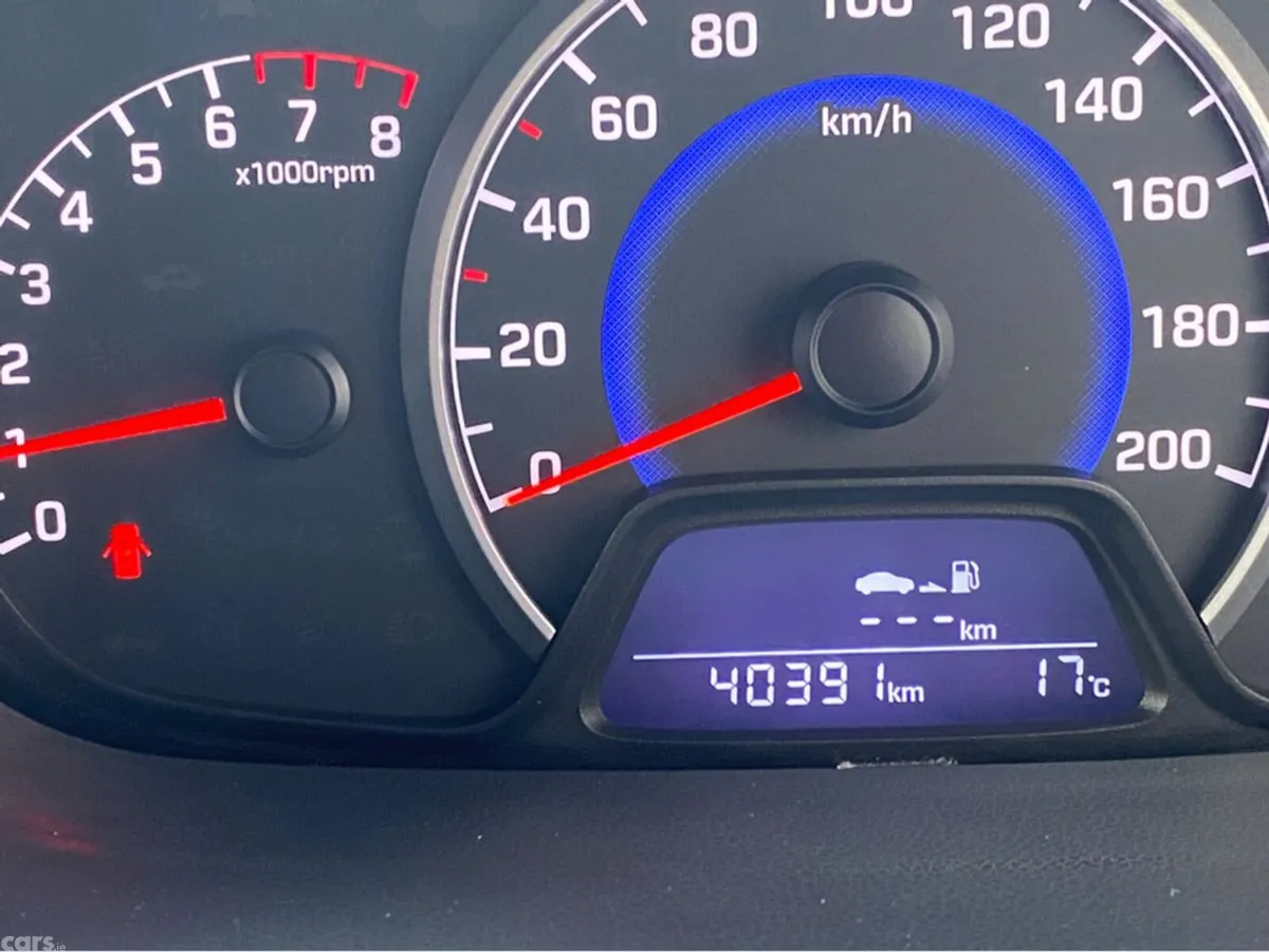 Hyundai i10 Hatchback, Petrol, 2018, Red