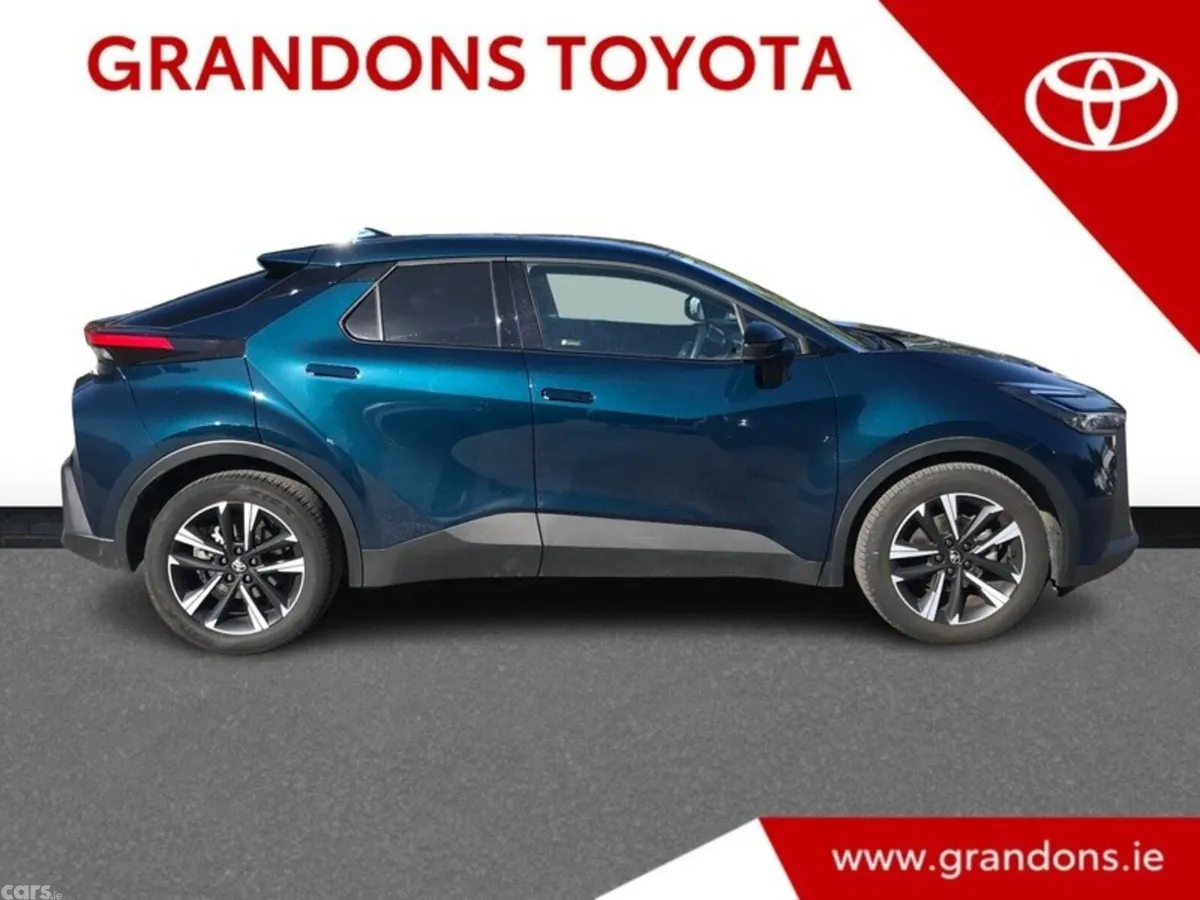 Toyota C-HR SUV, Petrol Hybrid, 2026, Blue