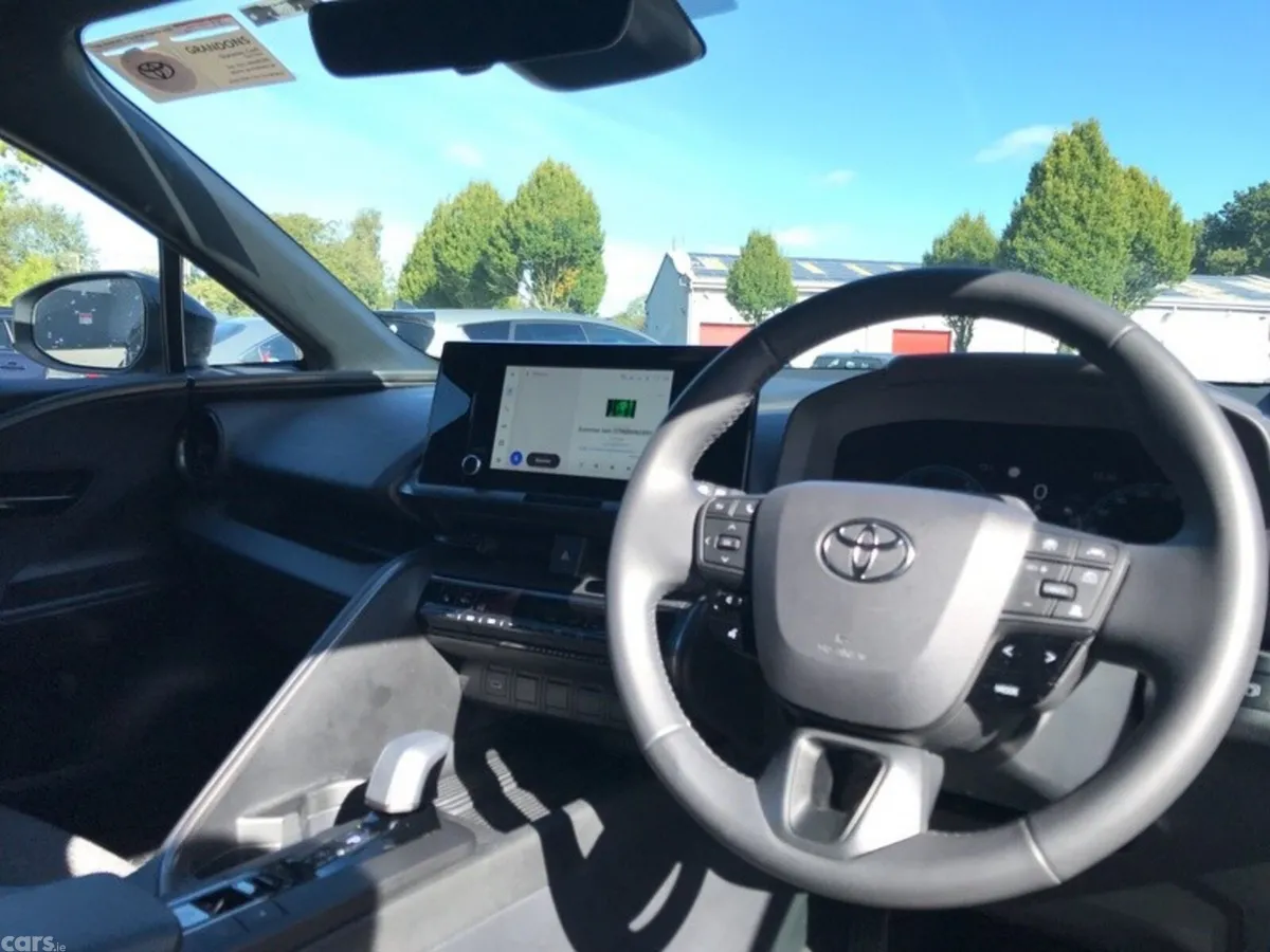 Toyota C-HR SUV, Petrol Hybrid, 2026, Blue