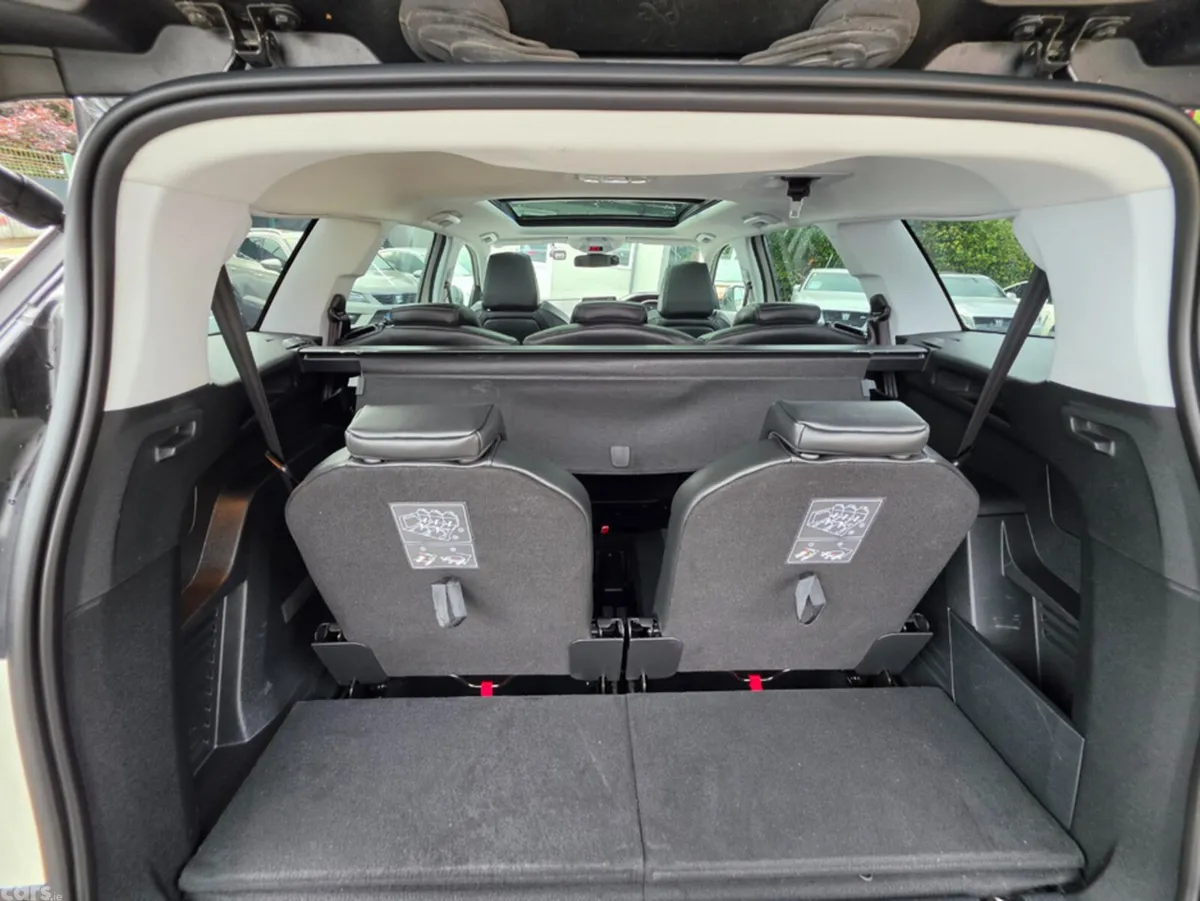 Peugeot 5008 MPV, Diesel, 2020, White
