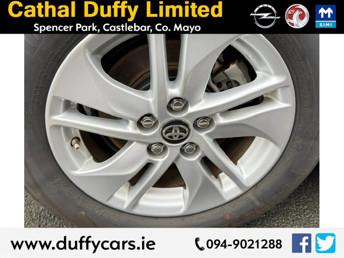Toyota Yaris Hatchback, Petrol Hybrid, 2025, Grey